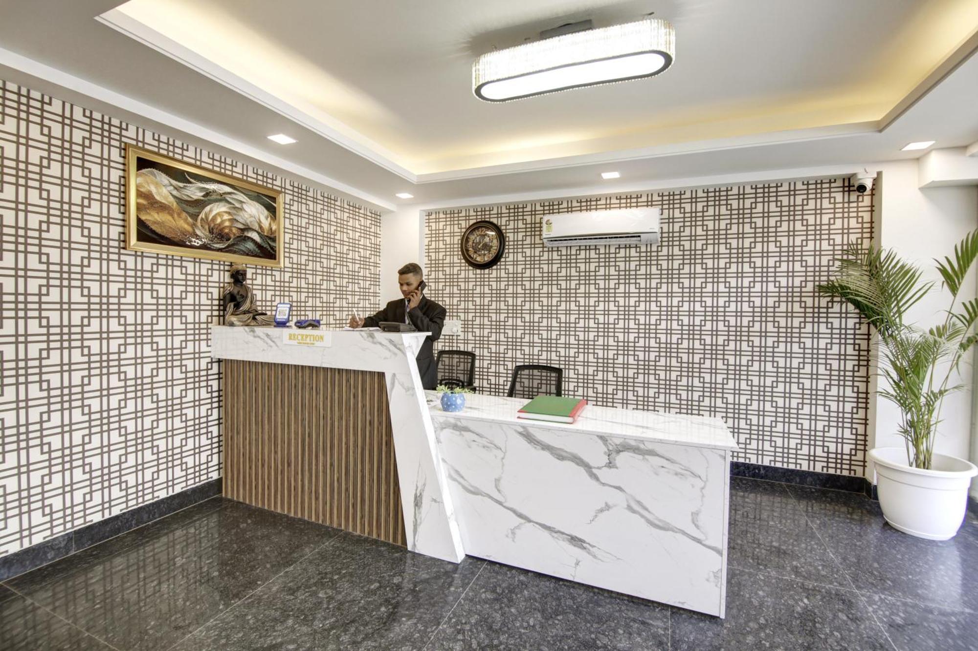 Limewood Stay - Millennium Huda City Center Gurgaon Exterior foto
